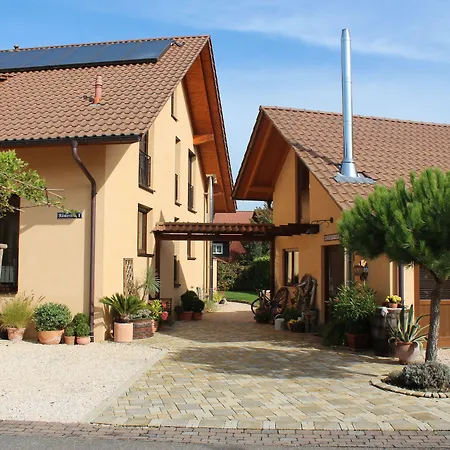 Vanii, Appartement Rust