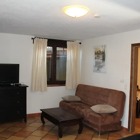 Lägenhet Vanii, Rust