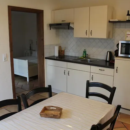 Vanii, Apartment *