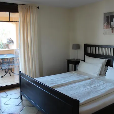 Vanii, Apartment