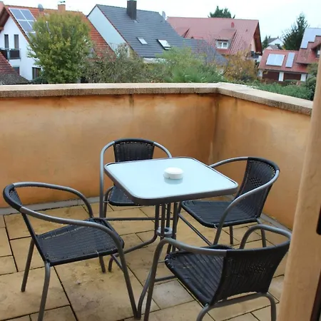 Vanii, Lägenhet Rust