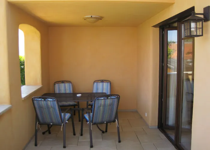 Vanii, アパート *