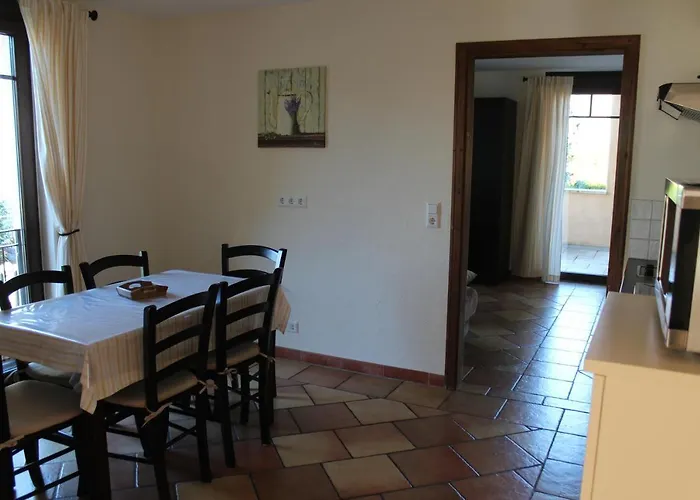 Vanii, Appartement Rust